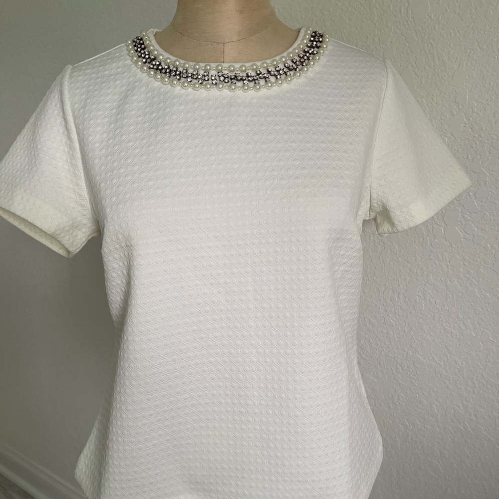 Adrienne Vittadini White Textured Blouse with Beaded Neckline